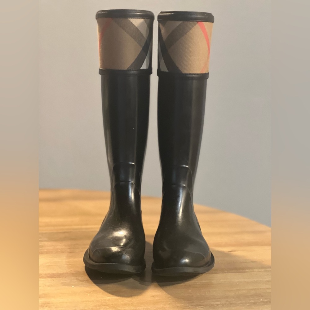 Burberry rain boots